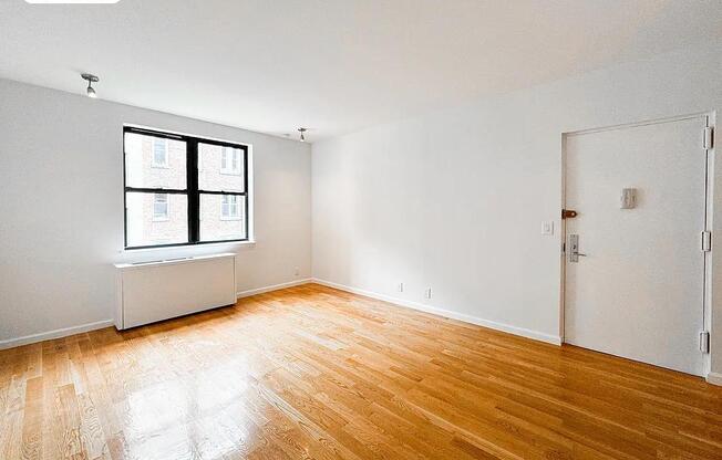 Studio, 1 bath, 350 sqft, $2,995, Unit 2C