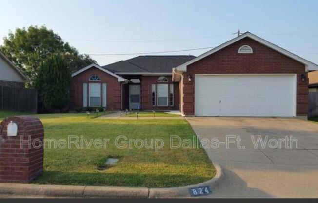 824 CARRINGTON DR