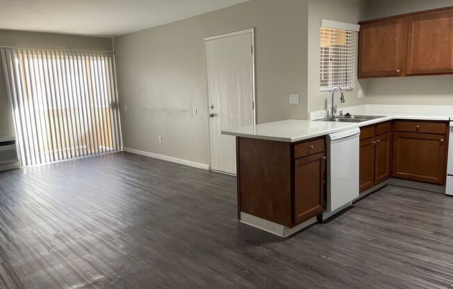 1 bed, 1 bath, 600 sqft, $1,800, Unit 18