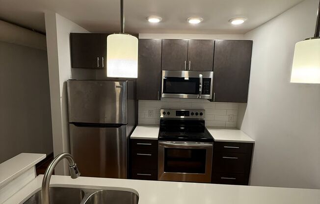 1 bed, 1 bath, $1,499, Unit 6204