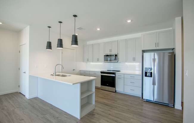 The Earl Apartments 3 Bed 2 Bath 1341