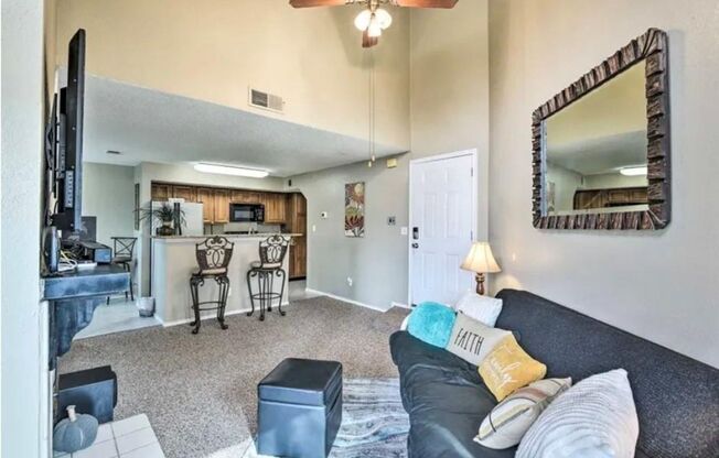 Amazing 2 Bed, 2 Bath Condo in Gated Community in North Arlington- 76006