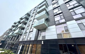 65 18 AUSTIN ST