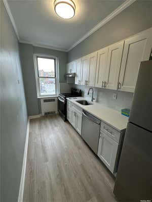 1 bed, 1 bath, 800 sqft, $2,200