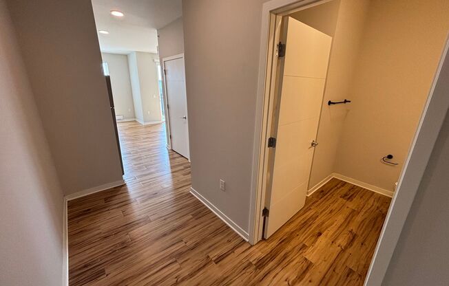 Studio, 1 bath, 585 sqft, $1,515, Unit 10025-304