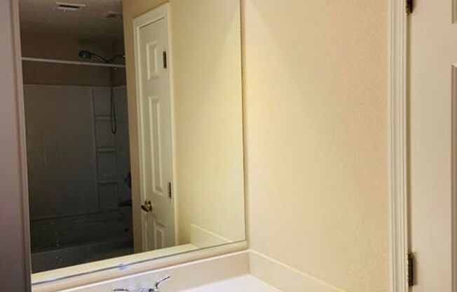 2 beds, 2.5 baths, $1,750, Unit UNIT 173