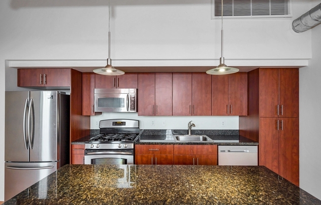 1 bed, 1 bath, 759 sqft, $2,000, Unit 214