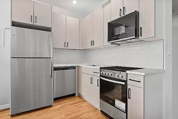 1401 HANCOCK ST