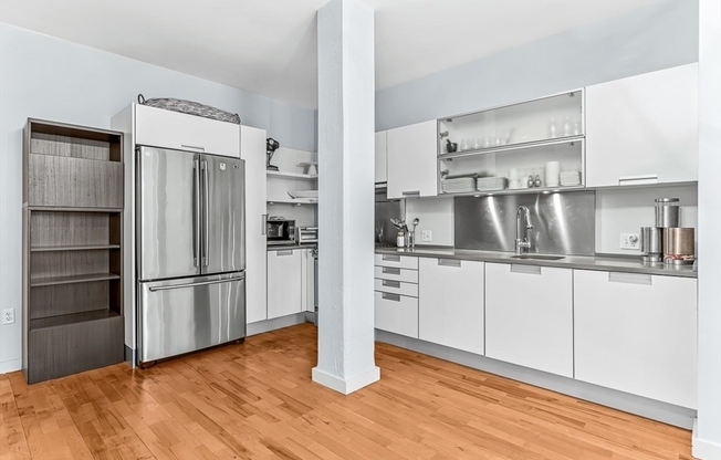 1 bed, 1 bath, 859 sqft, $4,250, Unit 211