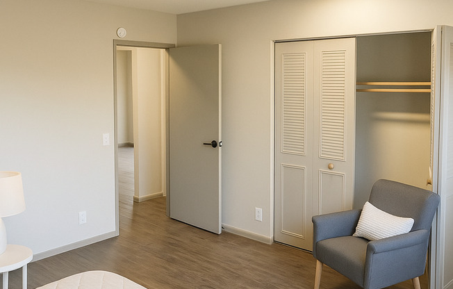 Green Ave Apartments (1 of 3)