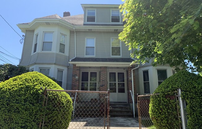 38 LOWELL AVE