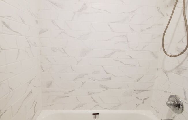 1 bed, 1 bath, 671 sqft, $1,050, Unit 3701-3B