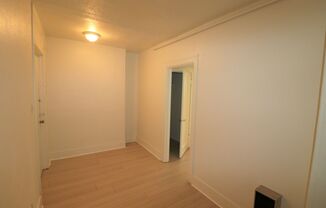 Studio, 1 bath, $1,100, Unit B