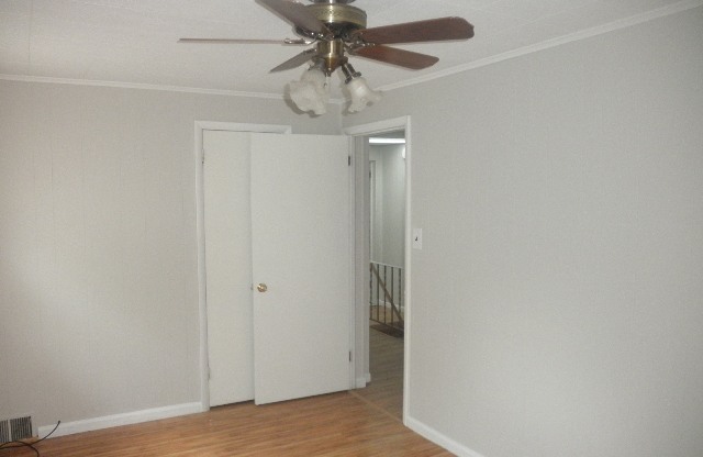 3 beds, 1 bath, $1,400