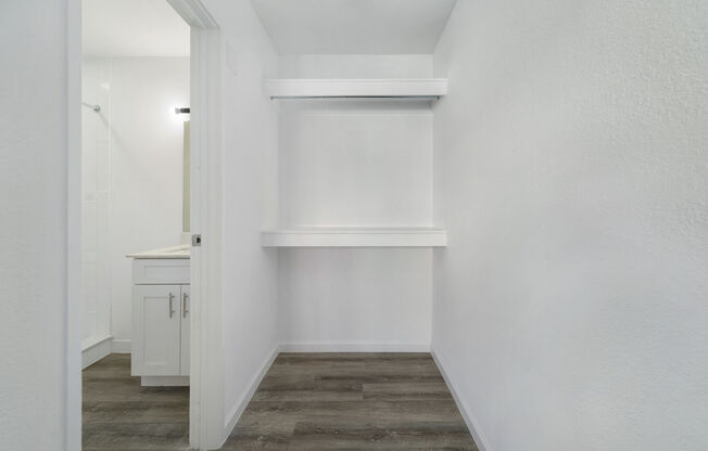 Studio, 1 bath, 240 sqft, $799