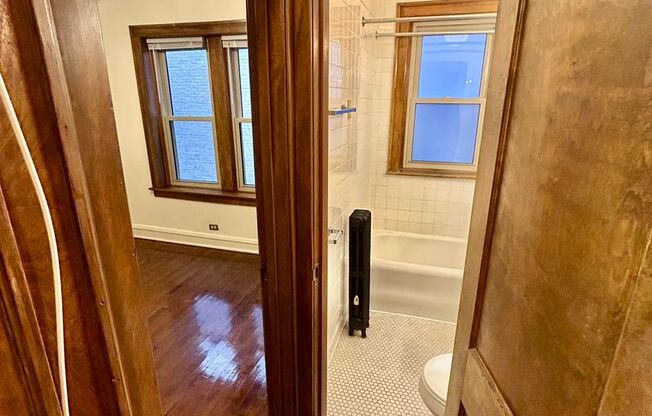 1 bed, 1 bath, 425 sqft, $1,865, Unit 233-220