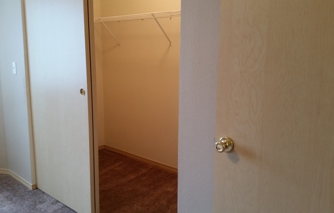 1 bed, 1 bath, 785 sqft, $1,380, Unit 1043