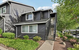 Beautiful 1 Bedroom End-Unit Condo in Murrayhill Woods! Vaulted Ceilings, Decorative Fireplace, Covered Balcony, Pool, Hot Tub & Fitness Center!