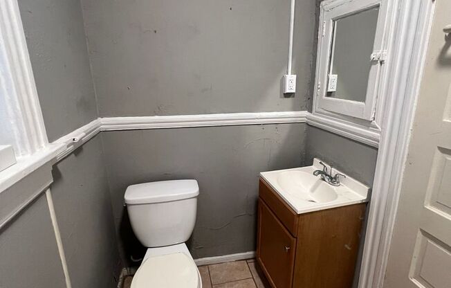 1 bed, 1 bath, $1,295, Unit Apt. 04