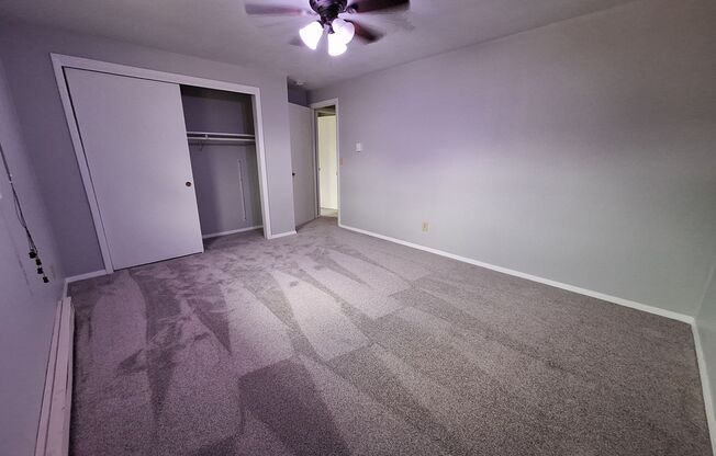 2 beds, 1 bath, $1,295, Unit 694 S. Olson Ave.