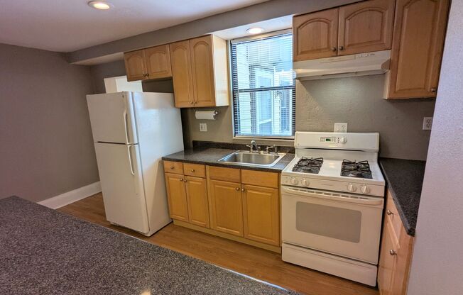 2 Bedroom 1 Bathroom Single Family Home (South Side Flats)