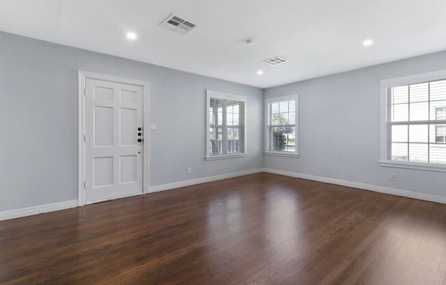 Completely Renovated Home Less Than 1 Mile From TCU