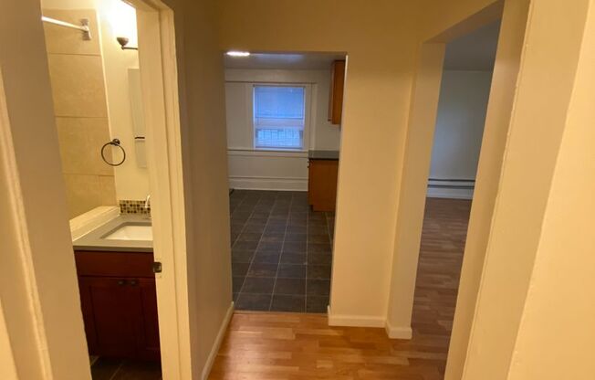 Studio, 1 bath, 500 sqft, $1,350, Unit A