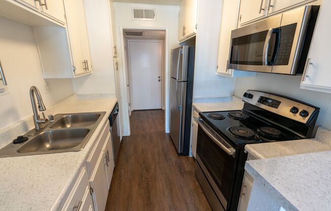 1 bed, 1 bath, 650 sqft, $1,798, Unit 316
