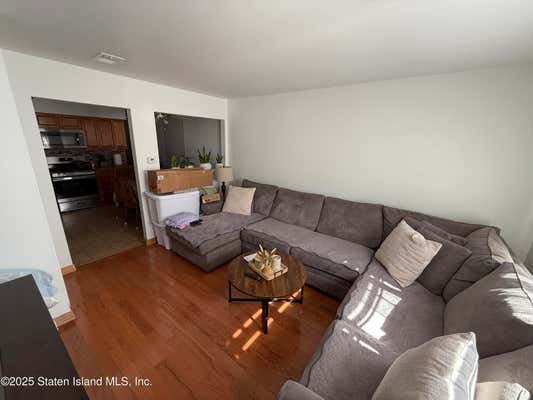 557 KLONDIKE AVE