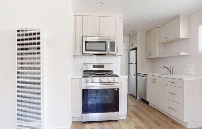 Brand New 2-Bedroom / 2-Bath on the Avenues in Redondo Beach!