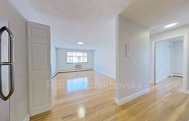 216 BABCOCK ST