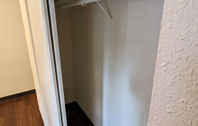 1 bed, 1 bath, 700 sqft, $1,375, Unit #13