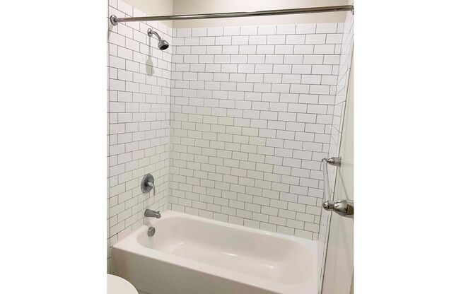 1 bed, 1 bath, 615 sqft, $1,595, Unit 3250-213