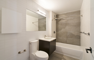 Studio, 1 bath, 900 sqft, $4,700, Unit 5Q