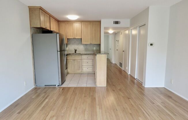 1 bed, 1 bath, $2,975, Unit 4