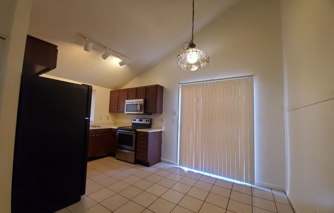 3 beds, 2 baths, $1,825