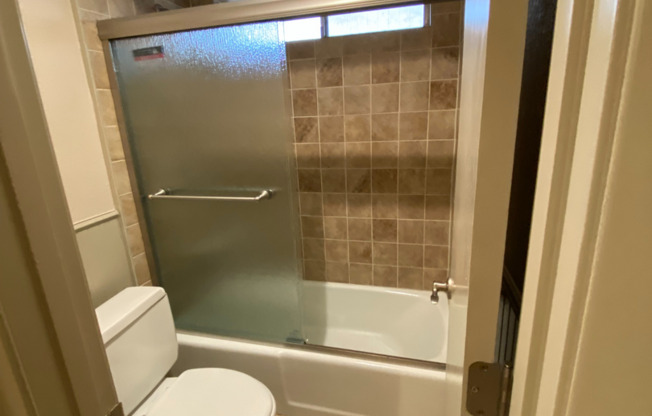 3 beds, 2 baths, $2,450