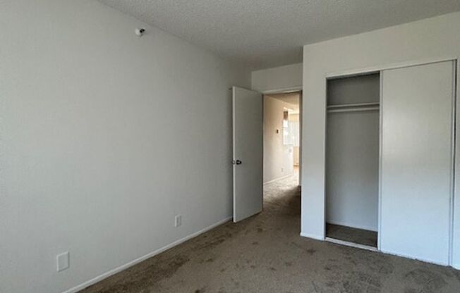 2 beds, 2 baths, $2,295, Unit 02