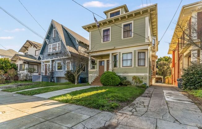 Pearl St. 1324 - 1326