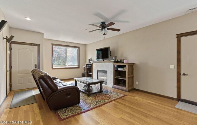 Gated Black Bay Community condo 3 bed 2.5 bath