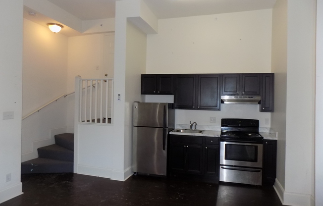 Studio, 1 bath, 1,200 sqft, $1,200, Unit 1038-1B