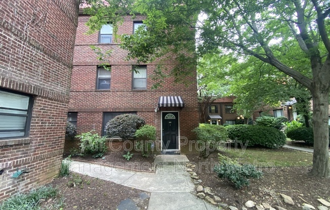 702 ARGONNE AVE NE