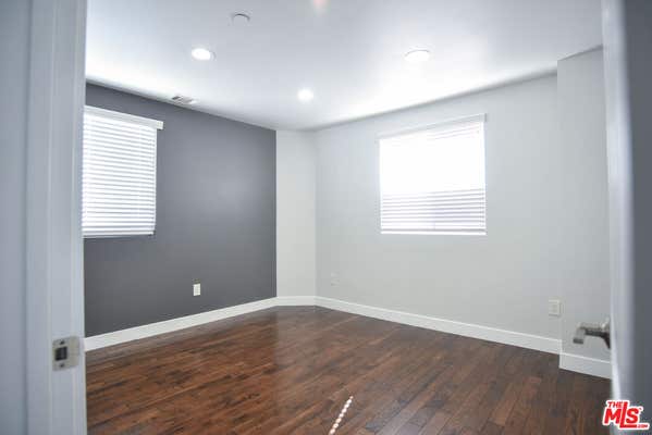 2114 1/2 S RIDGELEY DR