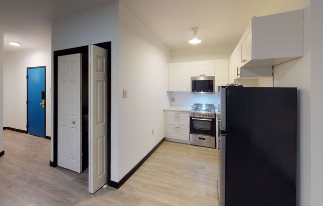 2 beds, 1 bath, 675 sqft, $1,550, Unit 303