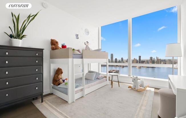 3 beds, 3.5 baths, 2,290 sqft, $35,000, Unit 44W