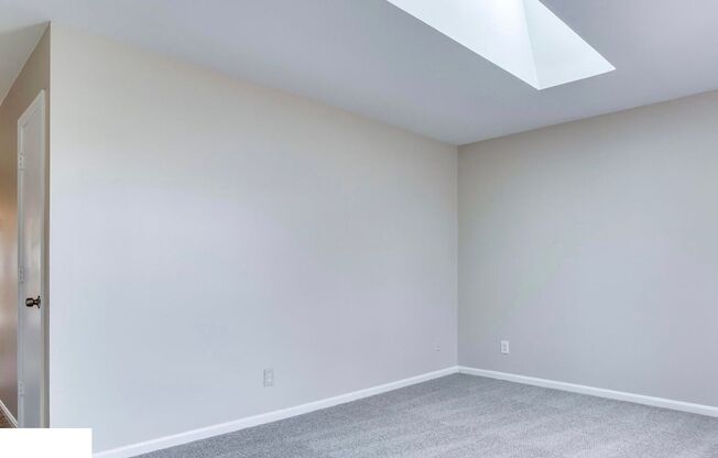 2BR/1BA Apartment For Rent Near NuLu!