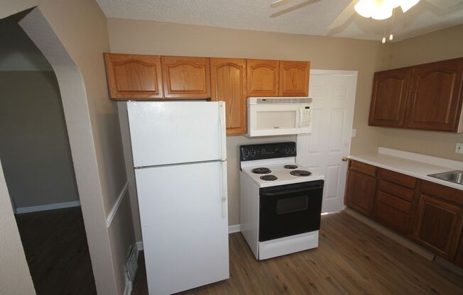 3 beds, 1 bath, $1,650