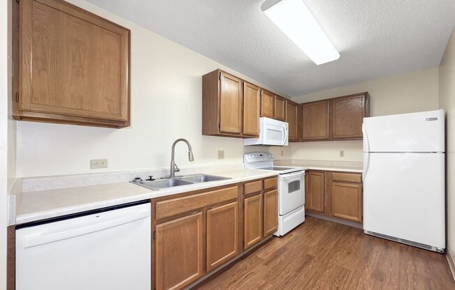 1 bed, 1 bath, 640 sqft, $900, Unit VC-524