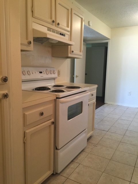 2 beds, 2 baths, 1,000 sqft, $975, Unit 8361-A