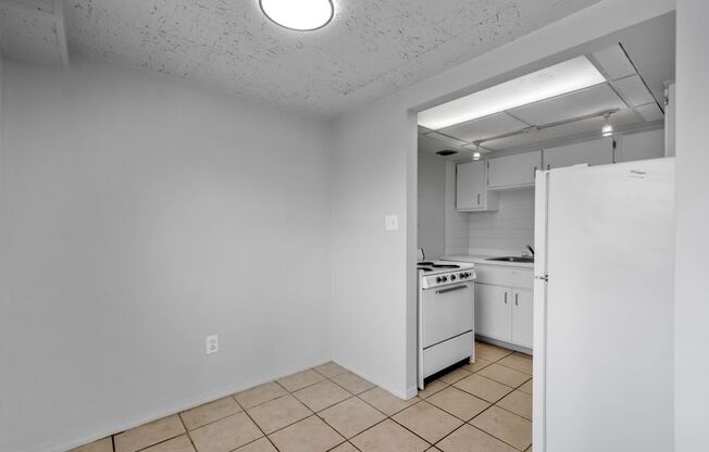 2 beds, 1 bath, 800 sqft, $949, Unit Apt. 505